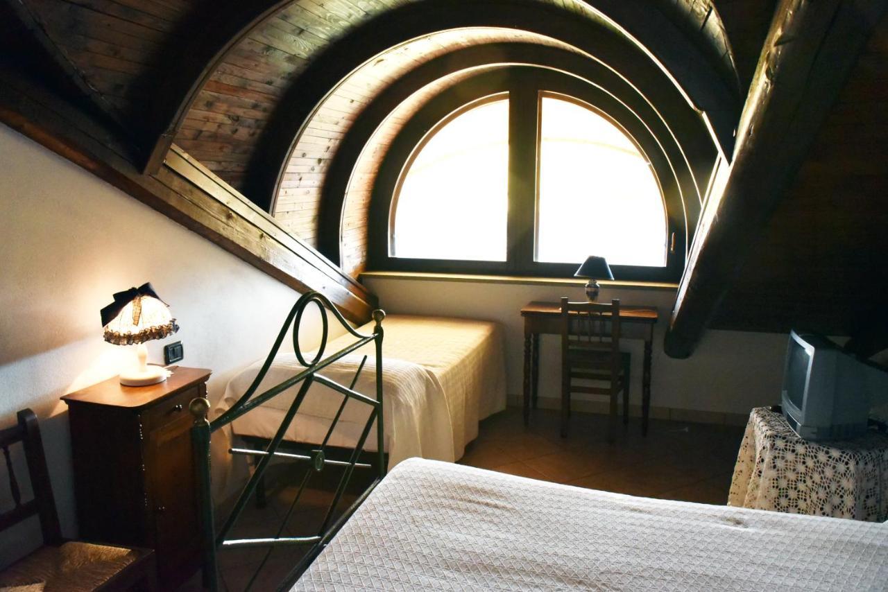Agriturismo La Ca 'D Majin Poirino Exteriör bild
