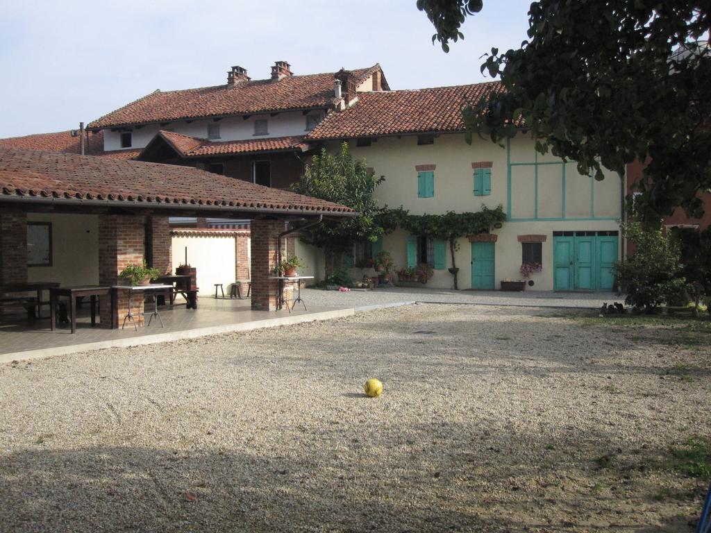 Agriturismo La Ca 'D Majin Poirino Exteriör bild