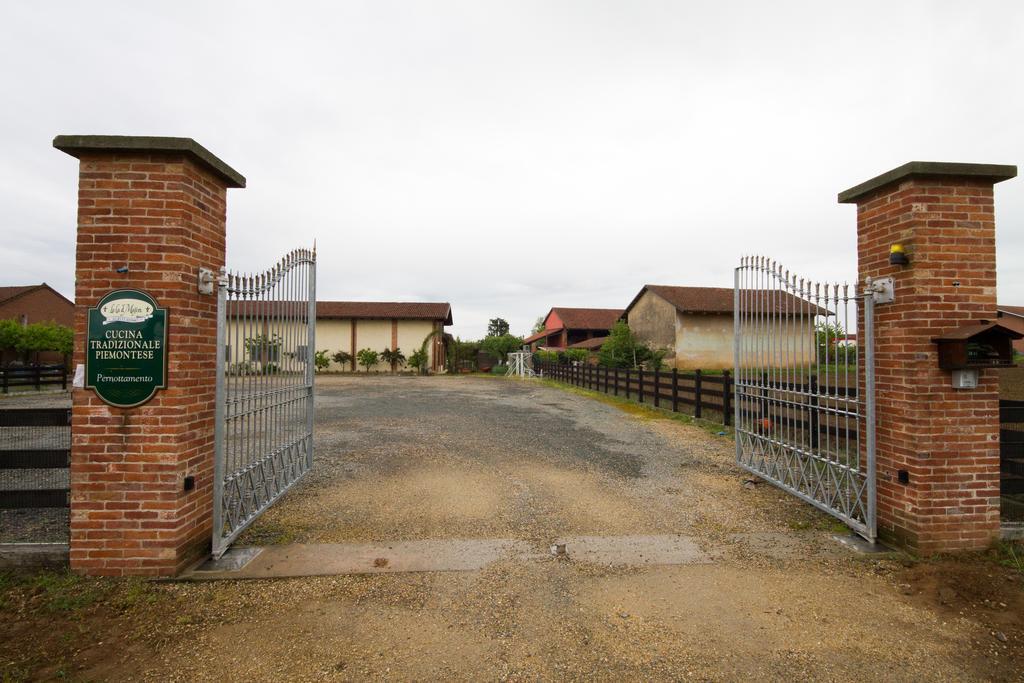 Agriturismo La Ca 'D Majin Poirino Exteriör bild