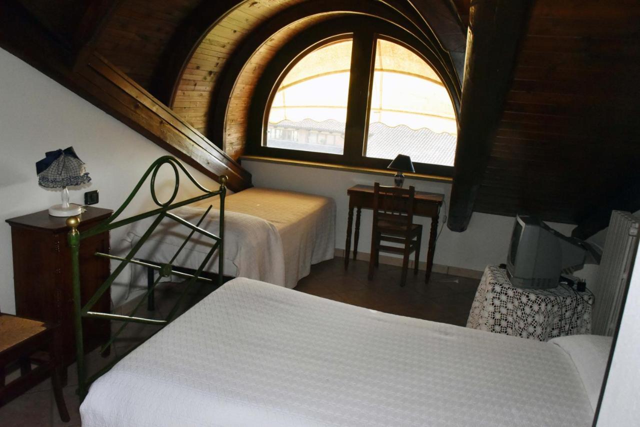 Agriturismo La Ca 'D Majin Poirino Exteriör bild