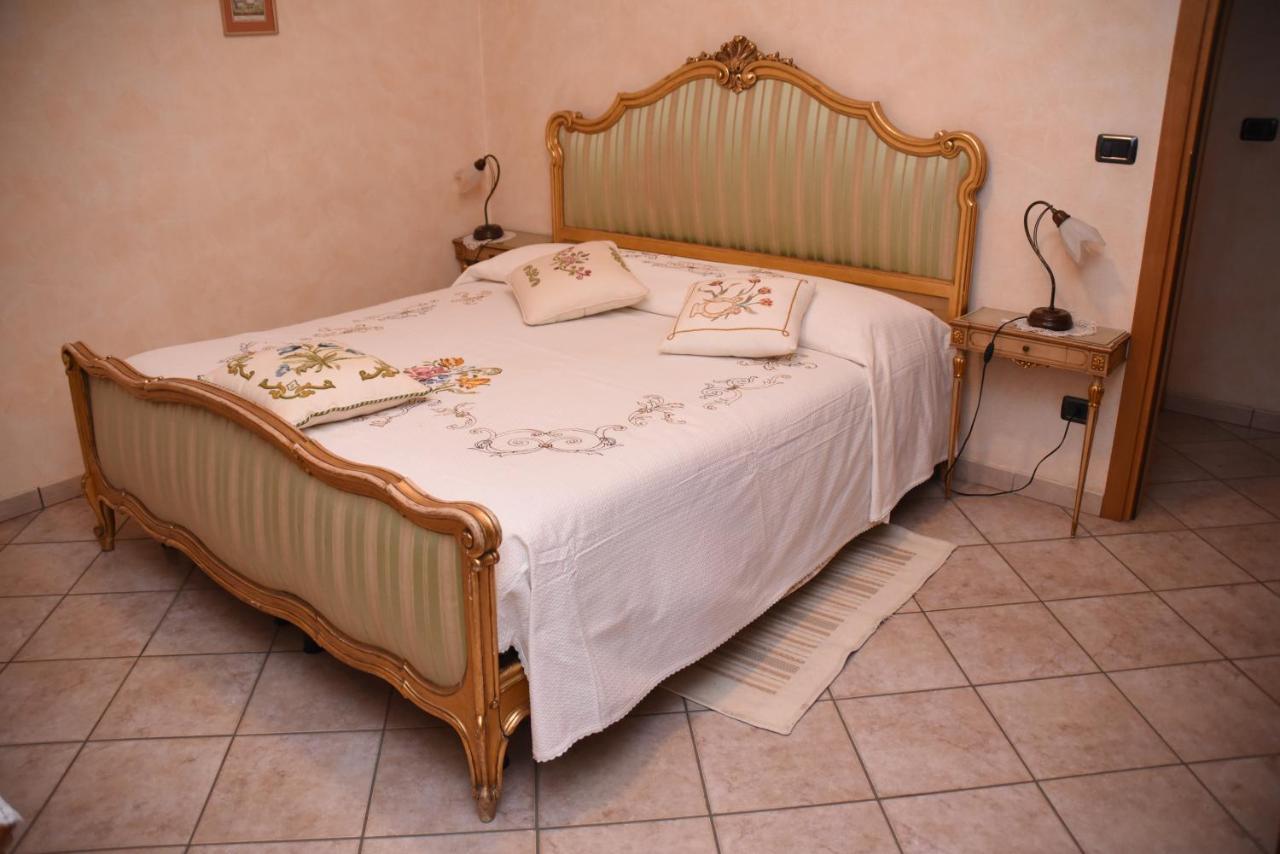 Agriturismo La Ca 'D Majin Poirino Exteriör bild